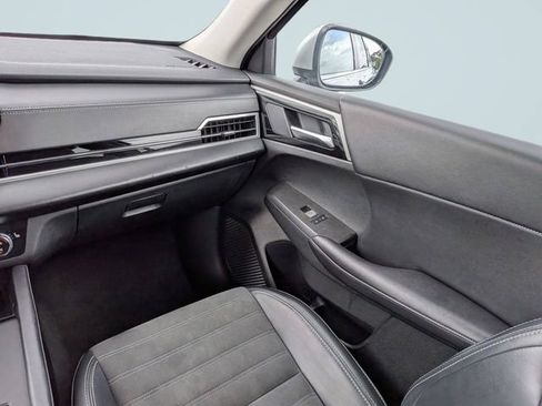 Used 2024 Mitsubishi Outlander SE FWD image 16