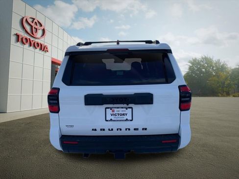 New 2026 Toyota 4Runner SR5 image 4