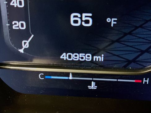 Used 2025 GMC Sierra 1500 SLT image 19