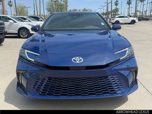 Used 2025 Toyota Camry XSE image 5