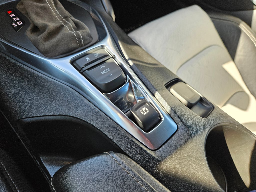 Used 2024 Chevrolet Camaro LT RWD image 27