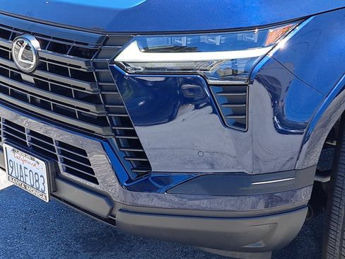 Used 2025 Lexus GX 550 w/ Cold Area Package AWD/4WD image 35