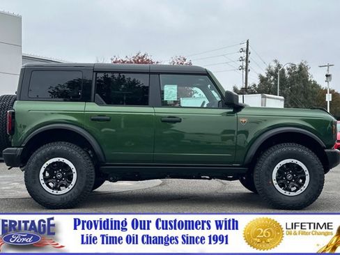 New 2025 Ford Bronco Badlands w/ Sasquatch Package image 3