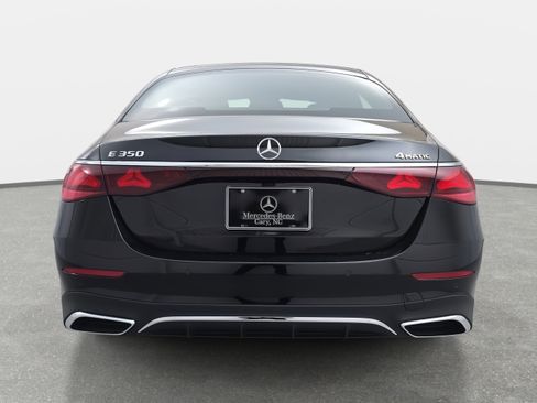 New 2026 Mercedes-Benz E 350 4MATIC Sedan image 6
