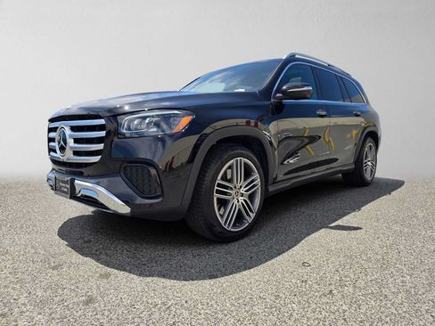 Used 2026 Mercedes-Benz GLS 450 4MATIC image 9