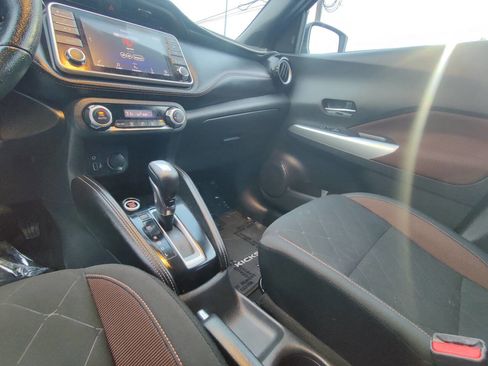 Used 2019 Nissan Kicks SR image 10