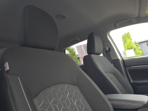 Used 2024 Mitsubishi Outlander Sport ES AWD/4WD image 17