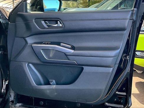 Certified 2023 Nissan Pathfinder SL w/ Lighting Package (N92) image 21