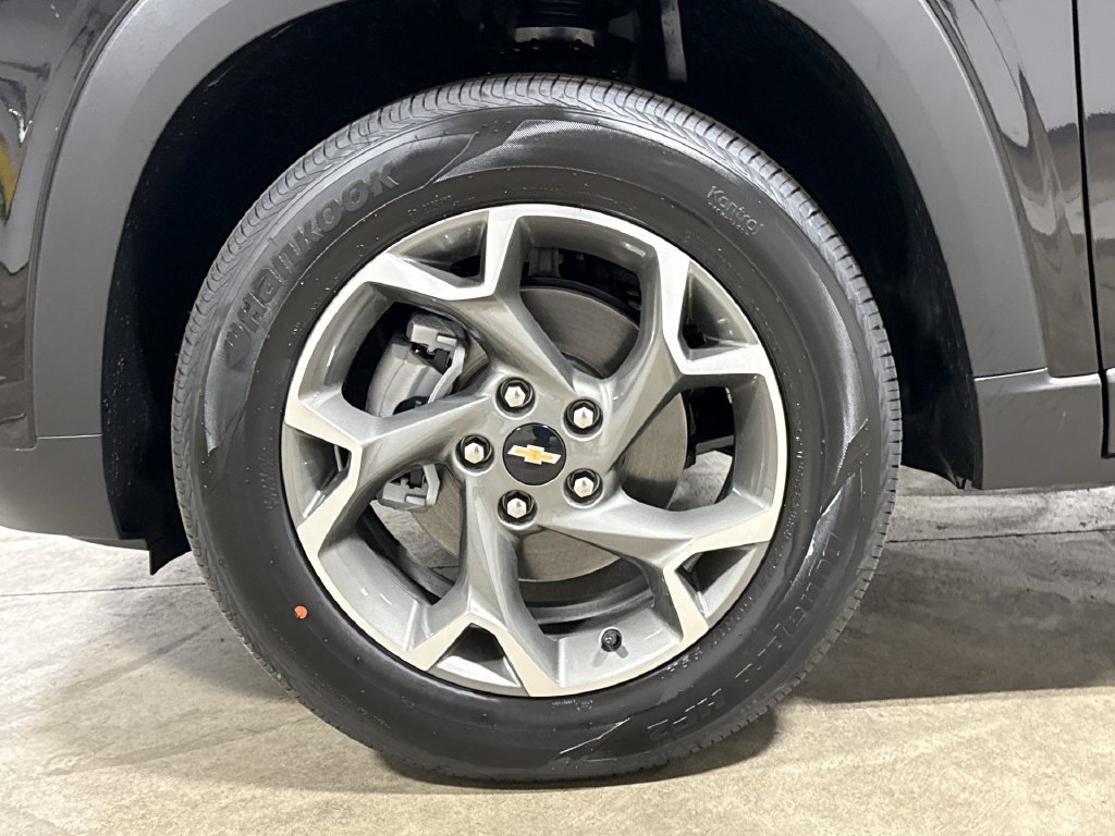 New 2026 Chevrolet Trax LT w/ LT Convenience Package FWD image 26