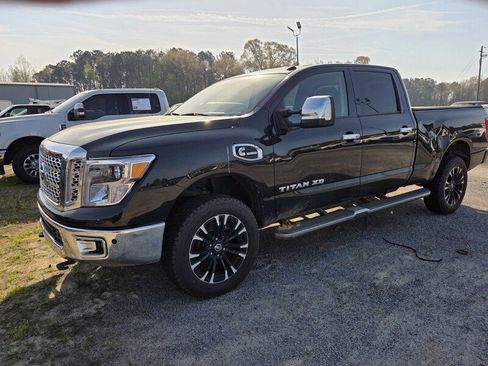 Used 2016 Nissan Titan XD AWD/4WD image 7
