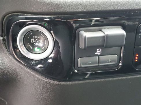 Used 2022 Chevrolet Silverado 1500 RST image 17