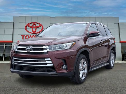 Used 2019 Toyota Highlander Limited image 1
