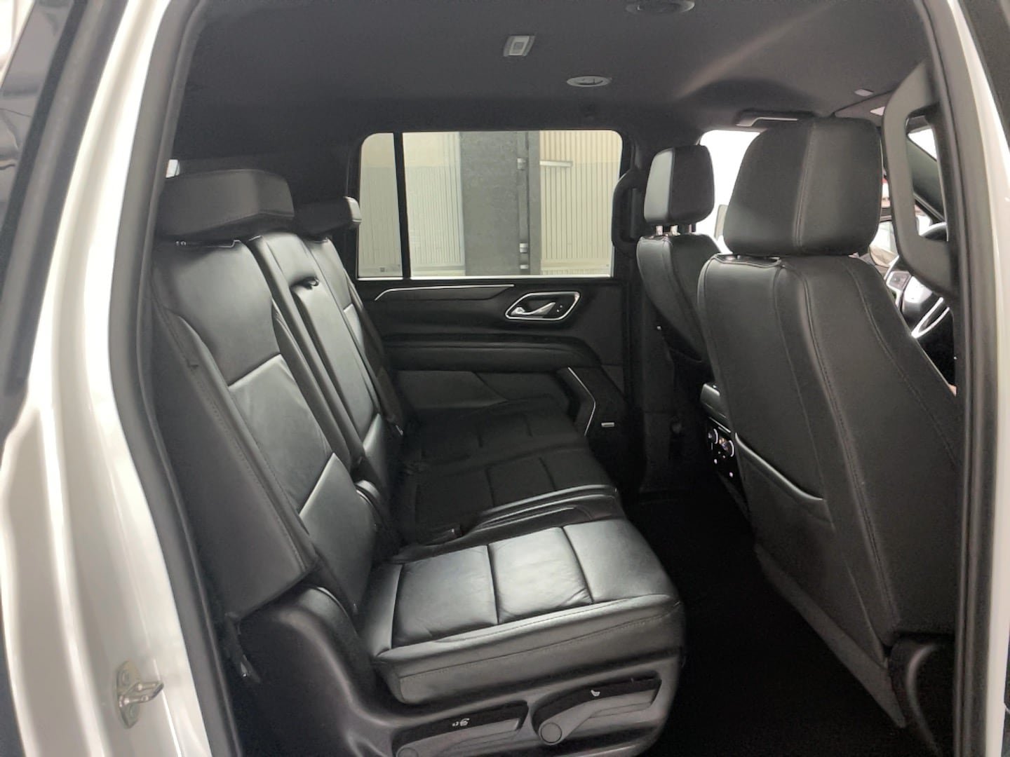 Used 2024 Chevrolet Suburban LT AWD/4WD image 17