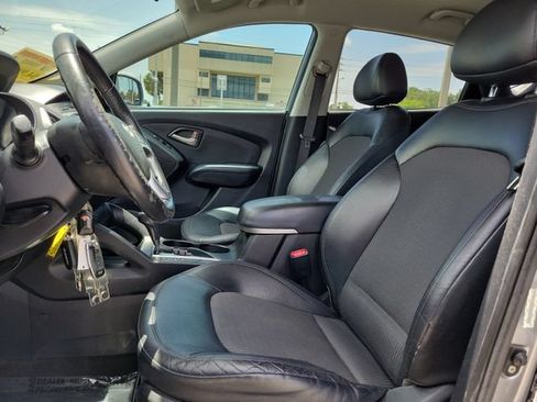 Used 2011 Hyundai Tucson GLS FWD image 18