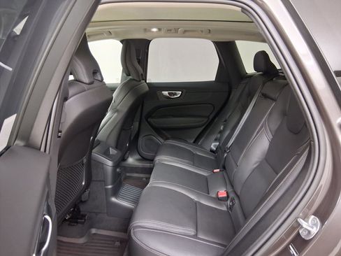 Used 2025 Volvo XC60 T8 Ultra w/ Protection Package Premier AWD/4WD image 14