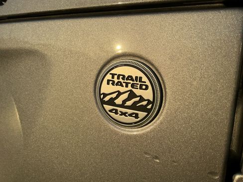 Used 2020 Jeep Wrangler Sport image 17