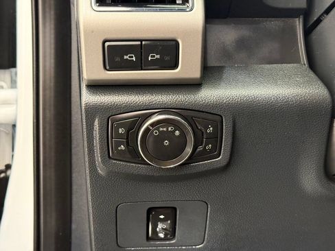 Used 2022 Ford F350 Lariat w/ Tremor Off-Road Package AWD/4WD image 33
