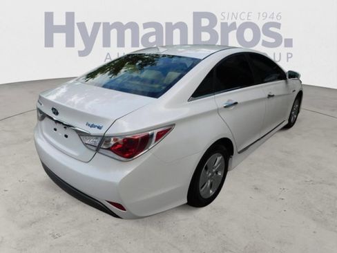 Used 2015 Hyundai Sonata Hybrid image 5