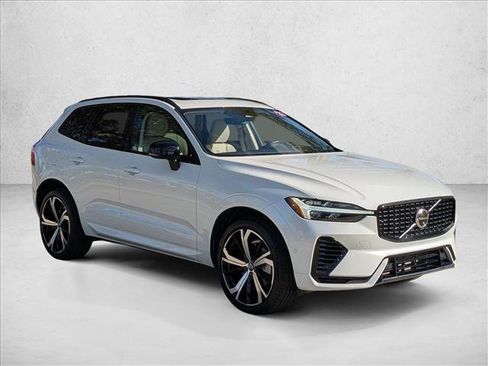 Used 2023 Volvo XC60 T8 Ultimate w/ Protection Package Premier AWD/4WD image 3