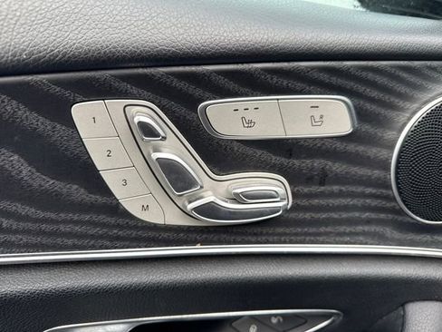 Used 2019 Mercedes-Benz E 300 4MATIC image 16
