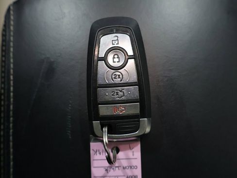 Used 2018 Ford Explorer Platinum image 27