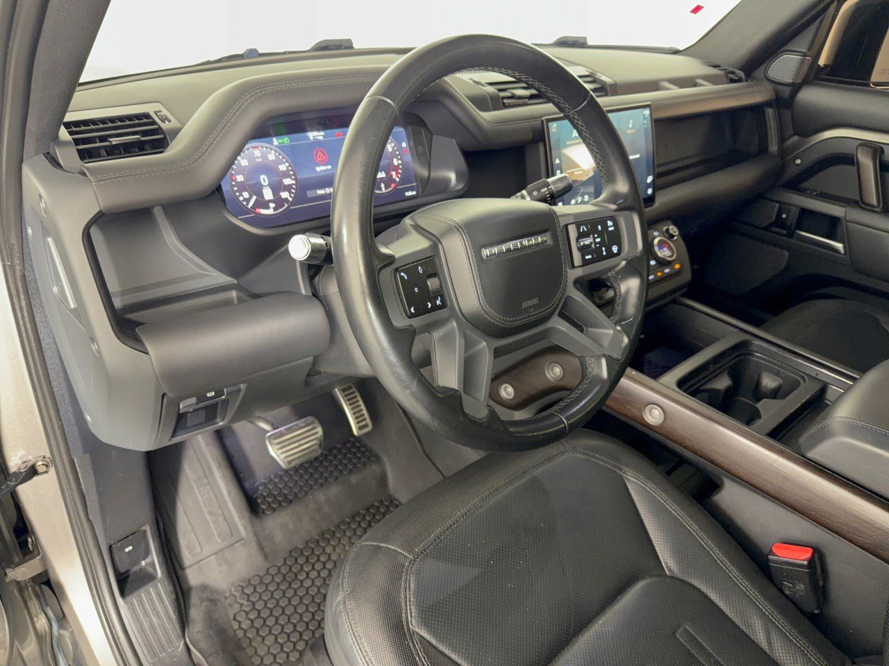 Used 2022 Land Rover Defender 110 X-Dynamic HSE AWD/4WD image 4