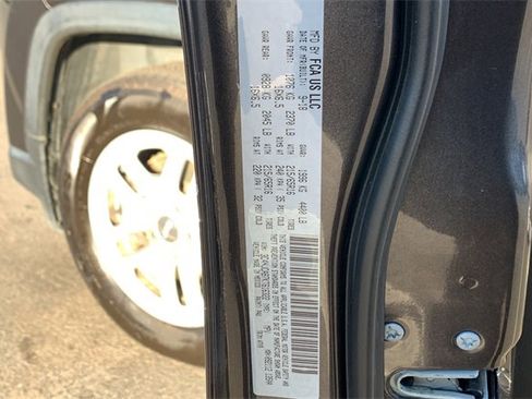 Used 2019 Jeep Compass Sport image 39