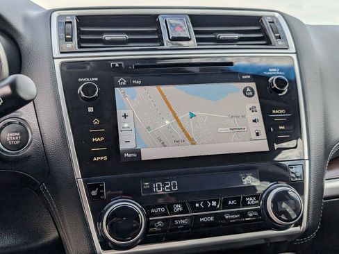 Used 2018 Subaru Outback 3.6R Limited image 17