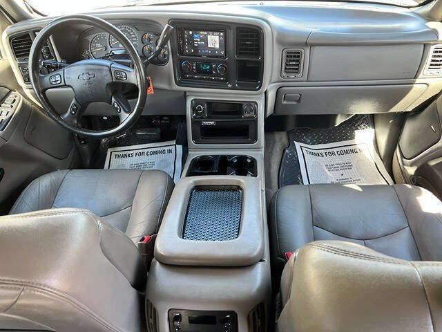 Used 2004 Chevrolet Silverado 2500 LT w/ Skid Plate Package AWD/4WD image 11