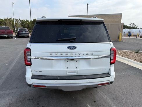 Used 2024 Ford Expedition Limited image 5