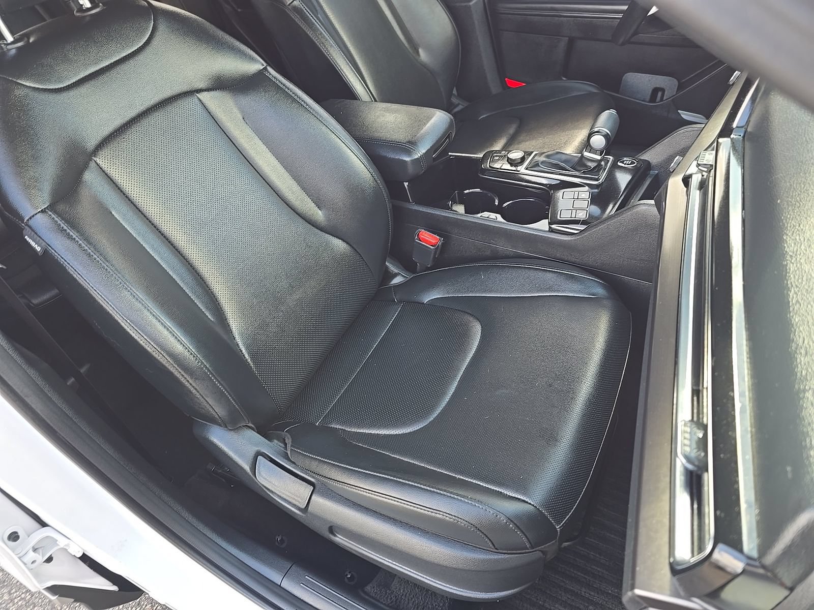 Used 2025 Kia Sportage EX w/ Premium Package FWD image 8