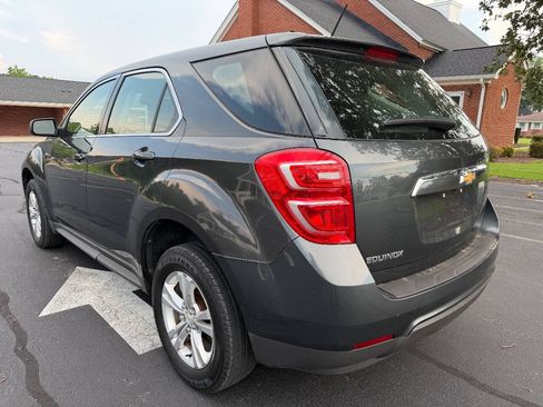 Used 2017 Chevrolet Equinox LS FWD image 5