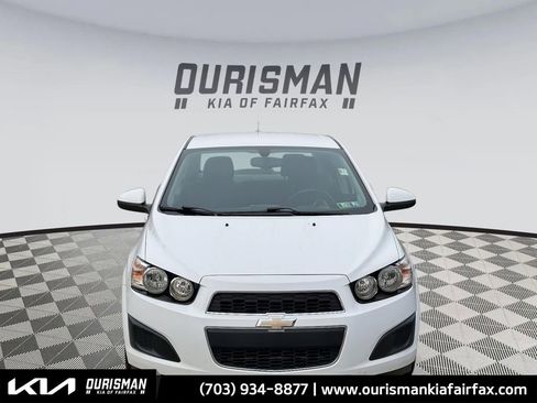 Used 2015 Chevrolet Sonic LT image 5