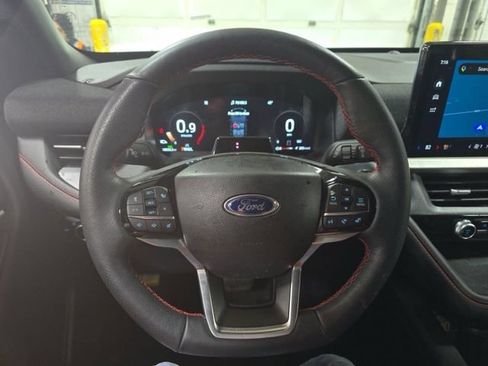 Used 2025 Ford Explorer ST-Line w/ ST-Line Street Pack AWD/4WD image 11