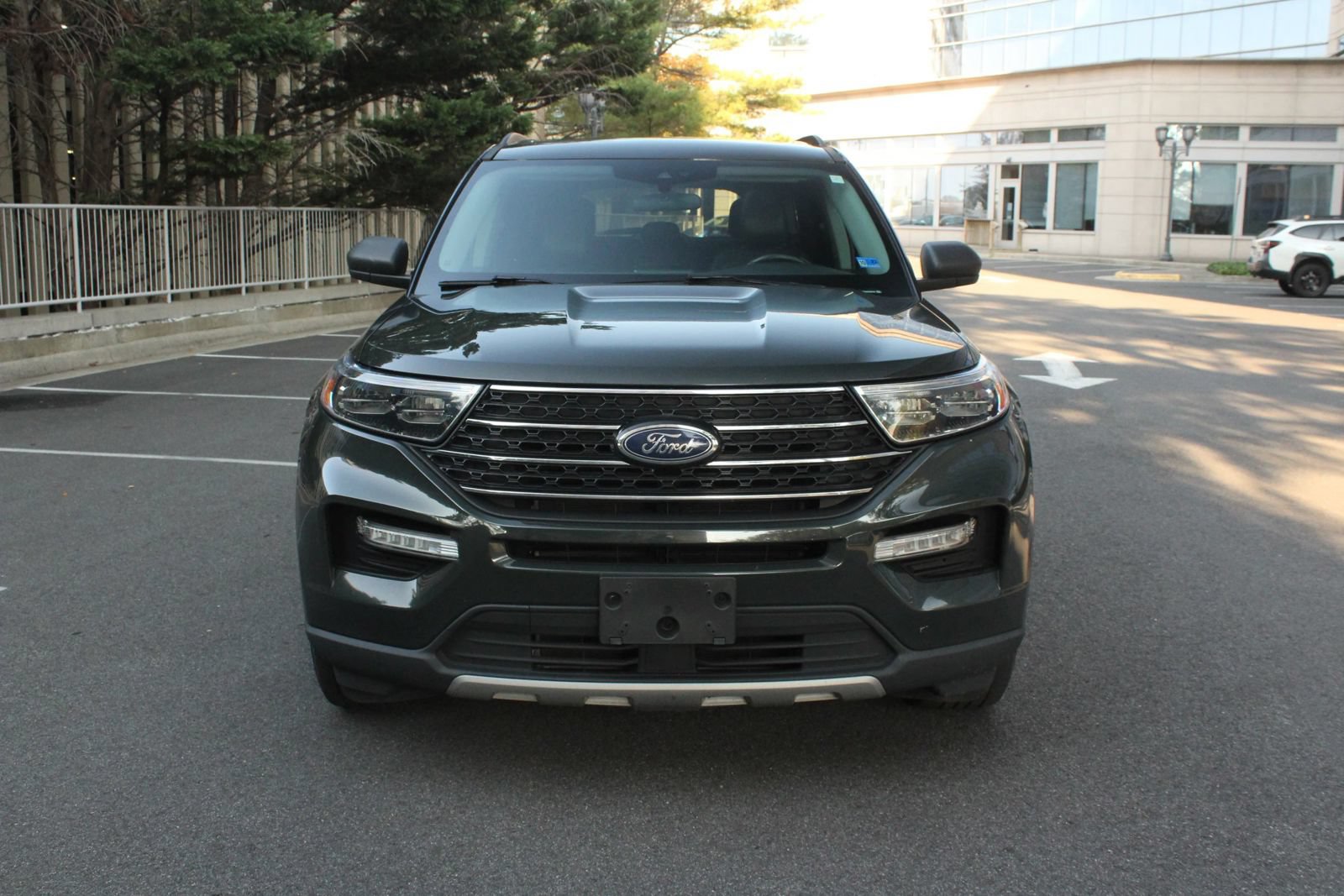 Used 2023 Ford Explorer XLT w/ Equipment Group 202A AWD/4WD image 3