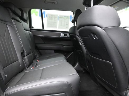 Used 2025 Hyundai Santa Fe SEL image 9