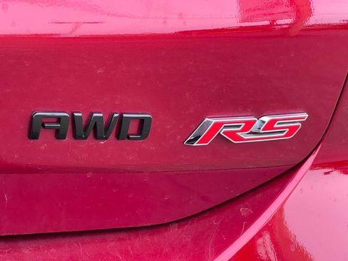 Used 2023 Chevrolet Equinox RS AWD/4WD image 2