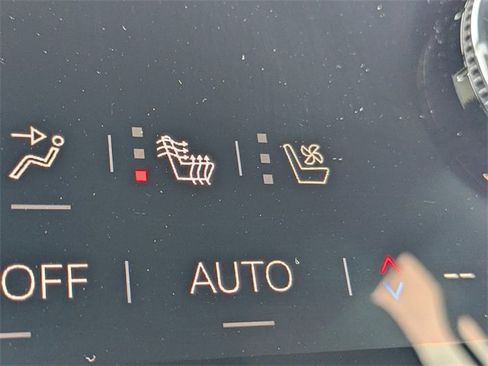 Used 2025 GMC Yukon Elevation w/ Elevation Premium Package image 27