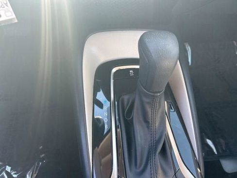 Used 2023 Toyota Corolla LE image 5