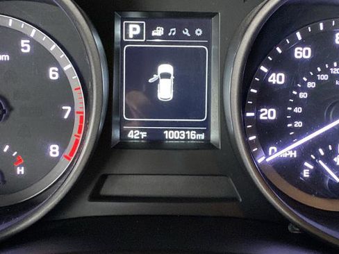 Used 2017 Hyundai Santa Fe Sport image 6