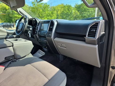 Used 2015 Ford F150 XLT w/ Equipment Group 302A Luxury AWD/4WD image 18