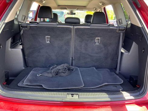 Used 2018 Volkswagen Atlas SEL AWD/4WD image 34
