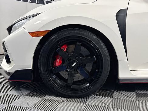 Used 2017 Honda Civic Type R image 29