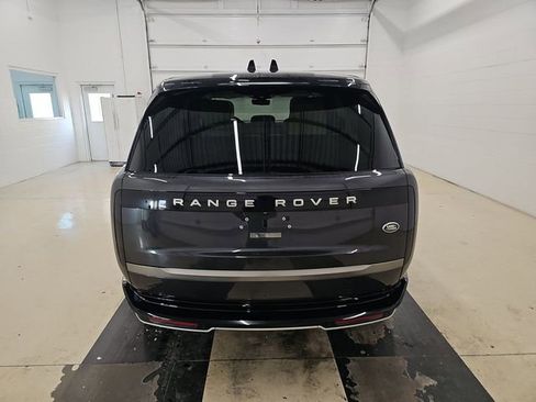 Used 2023 Land Rover Range Rover Long Wheelbase SE image 6