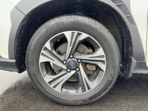 Used 2024 Subaru Crosstrek 2.0i Premium image 25