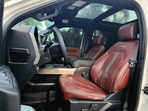 Used 2019 Ford F350 Platinum w/ Platinum Ultimate Package image 4