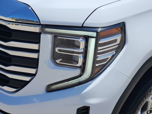 Used 2024 GMC Sierra 1500 SLT RWD image 9