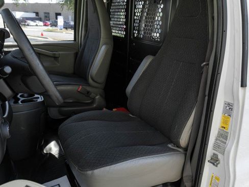 Used 2020 GMC Savana 2500 w/ Driver Convenience Package image 31