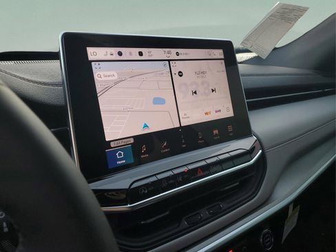 New 2026 Jeep Compass Limited w/ Sun, Sound & Navigation Group AWD/4WD image 18