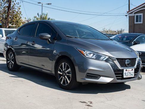 Used 2021 Nissan Versa SV image 6